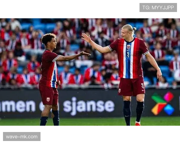 奥纳丘刷新国家队进球纪录 成为历史最佳射手 奥纳丘刷新国家队进球纪录 成为历史最佳射手