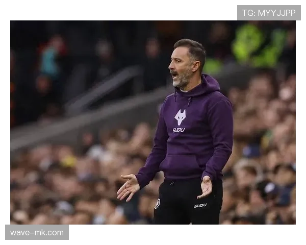 狼队主帅续约，展现战术革新趋势与球队发展潜力